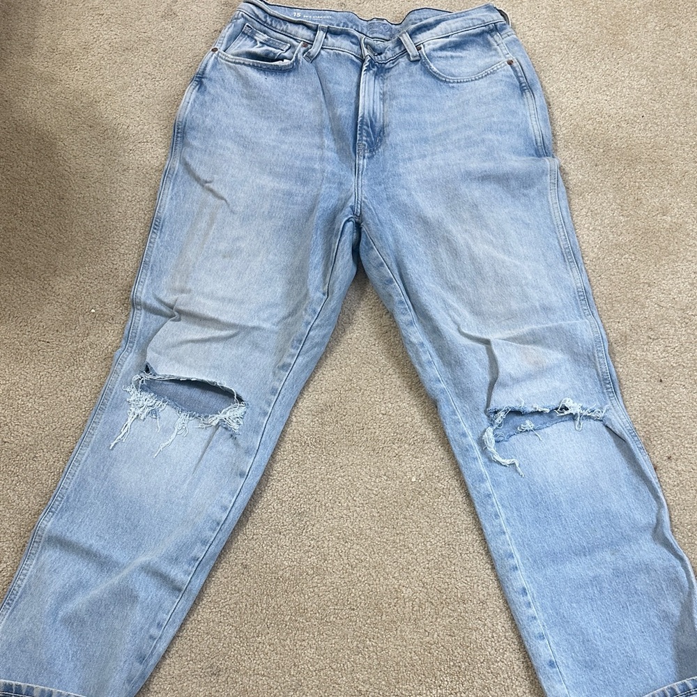 Stylish Light Blue Distressed Women Jeans